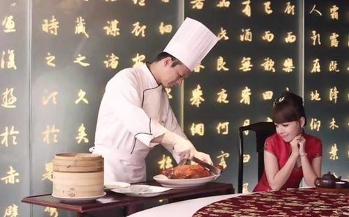 七夕和姐妹吃瓜视频播放,一起围观热门吃瓜视频